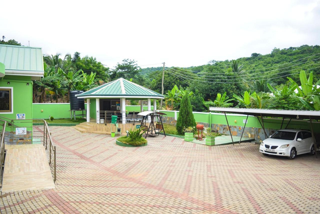 3A'S Guest House Akosombo Exterior foto